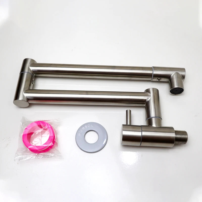 A Kitchen Faucet With a Modern and Space-Saving Design