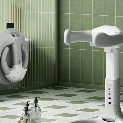 Comfortable and practical bathing station for babies and toddlers