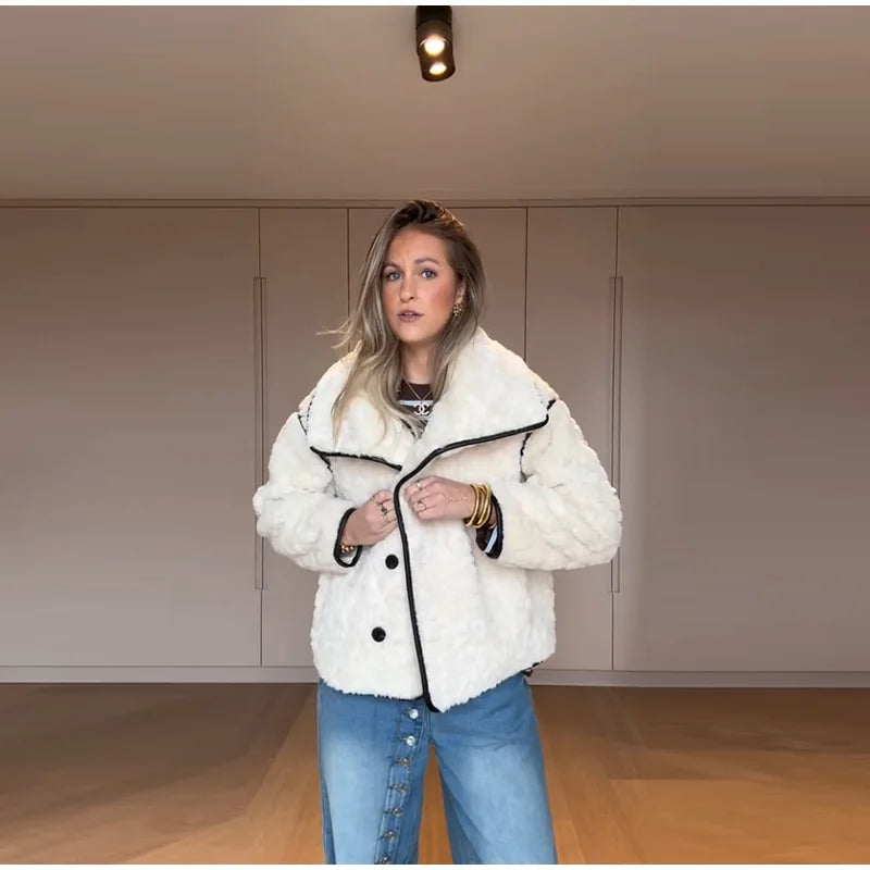 Women’s Ultra-Soft Lamb Fleece Jacket