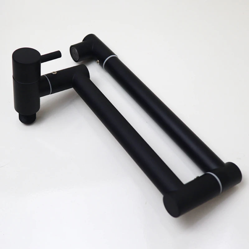A Kitchen Faucet With a Modern and Space-Saving Design