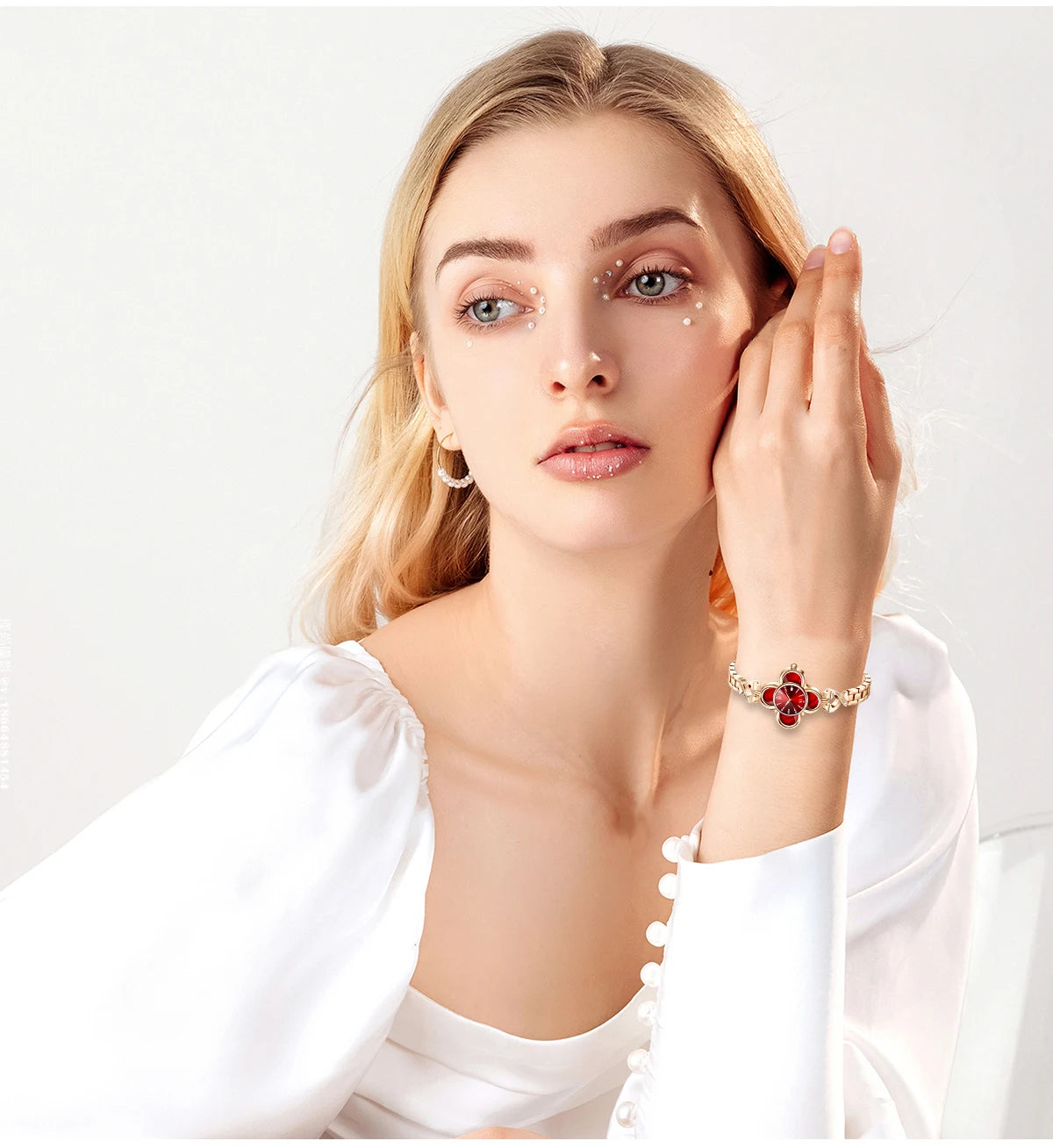 Smart Elegance Meets Intelligent Health Tracking